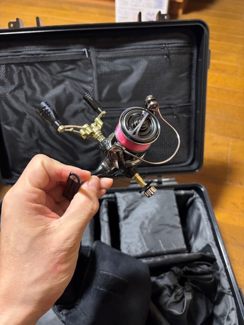 新年価格:新品未使用22STELLA c1000箱付き。34ハンドルセット