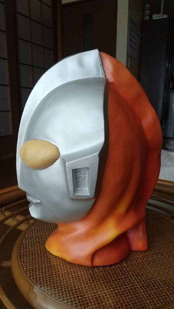 ウルトラマン1/1 ヘッドフィギュア 約38cm