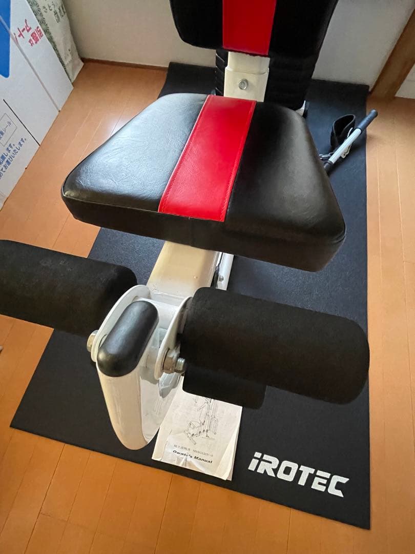 iROTEC トレーニングベンチ ブラック/レッド　トレーニングマシーン