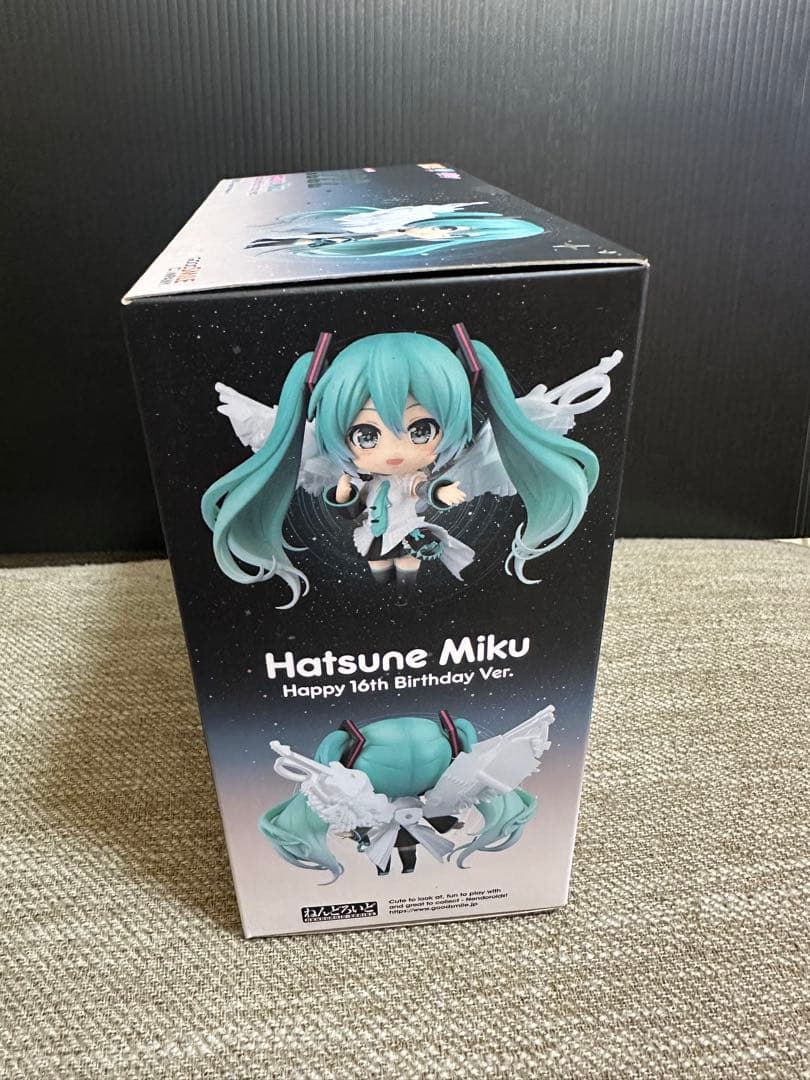 【新品未開封】ねんどろいど 初音ミク Happy 16th Birthday