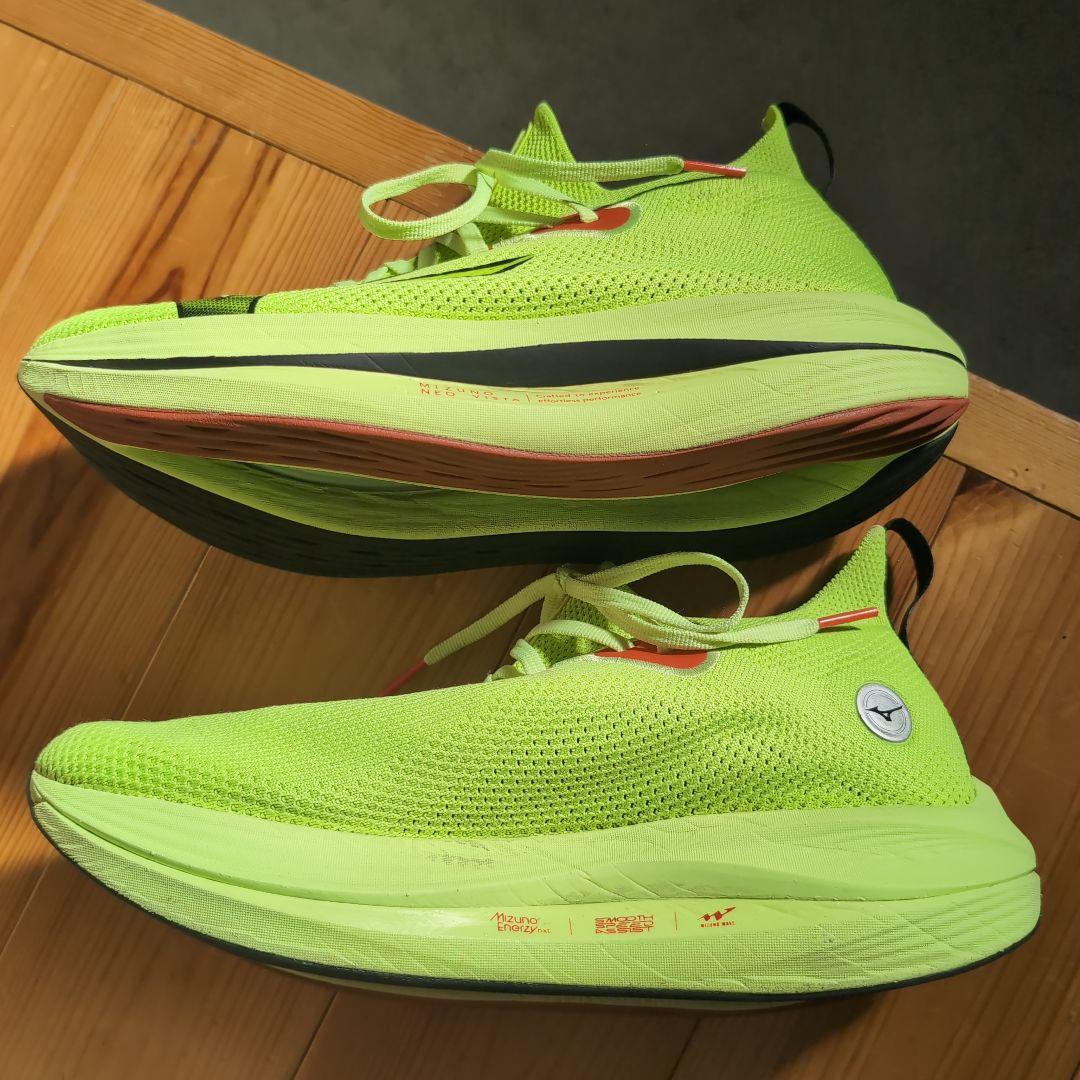 Mizuno NEO VISTAネオビスタ　 ランニングシューズ ネオンイエロー