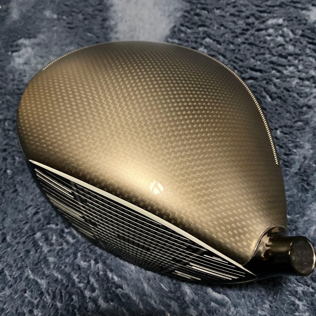 超美品 テーラーメイド Qi 4D ドライバー 10.5 ヘッドカバー付