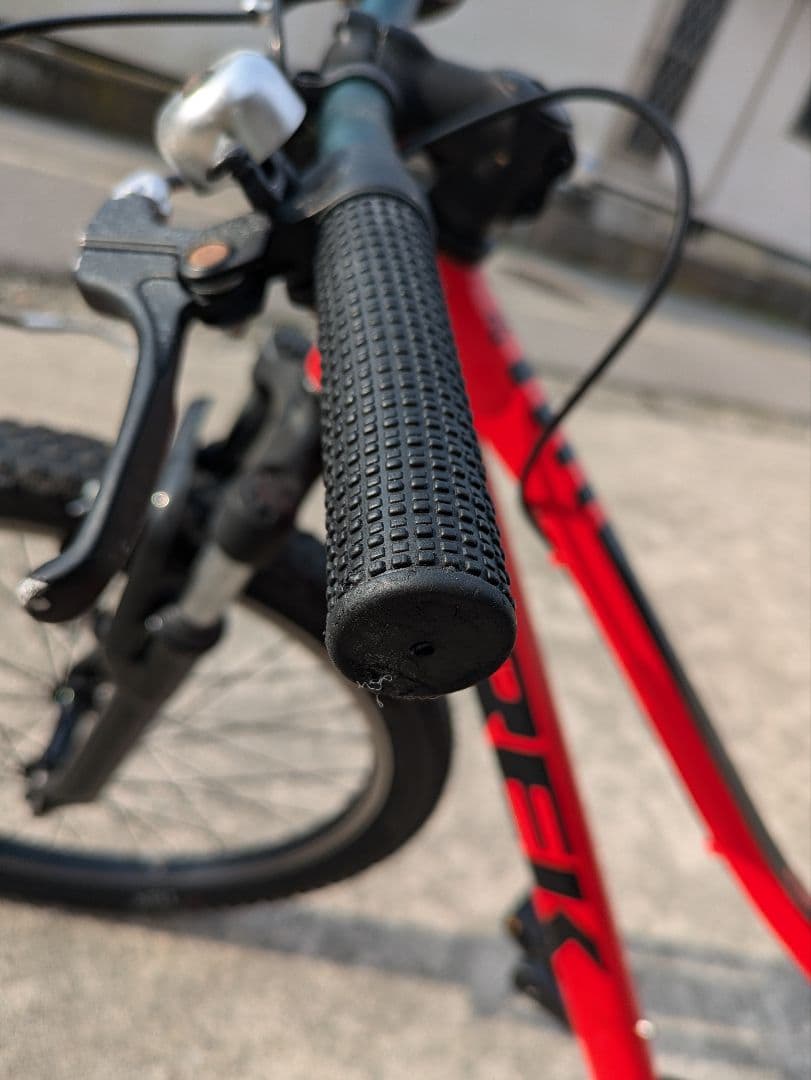 Trek 24インチ キッズバイク 赤 (引き取り可能な方)