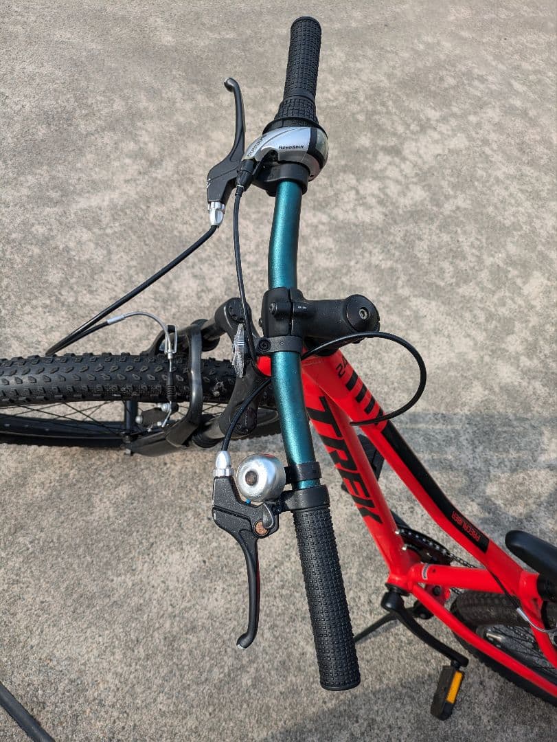 Trek 24インチ キッズバイク 赤 (引き取り可能な方)