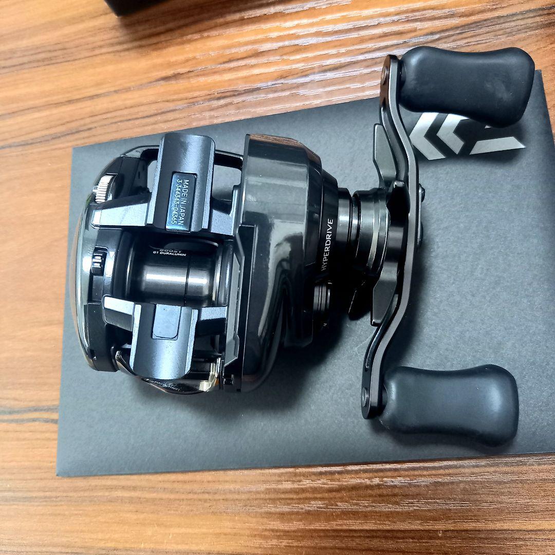 ダイワ、24スティーズ SV TW 100XHL、24STEEZ、左巻き【中古】
