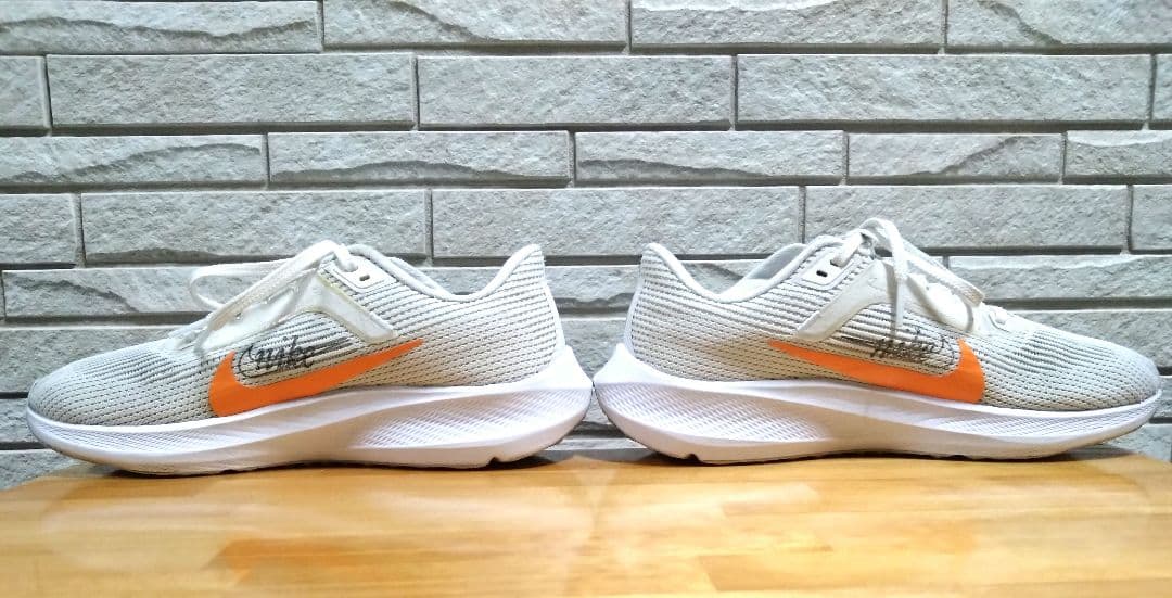 ナイキ エアズームペガサス40サイズ25cmおまけ付き!ナイキランニングシューズ