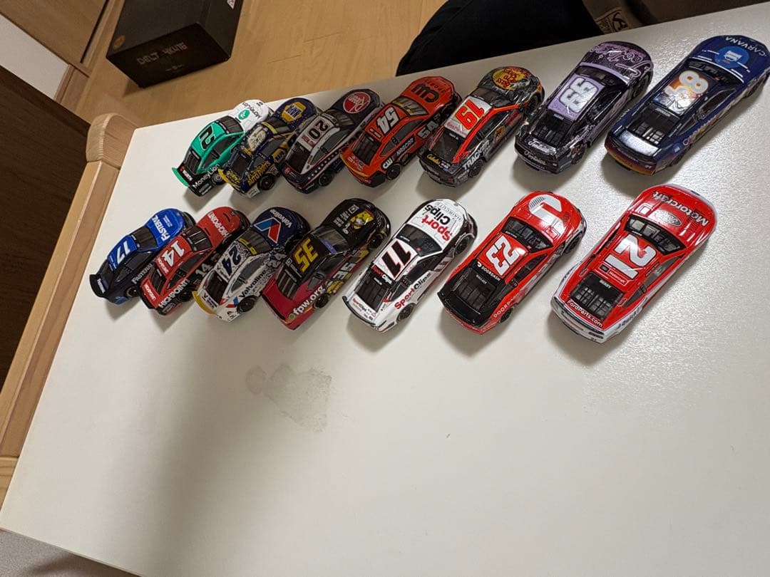 NASCAR ライオネルレーシング 1/64 14台セット