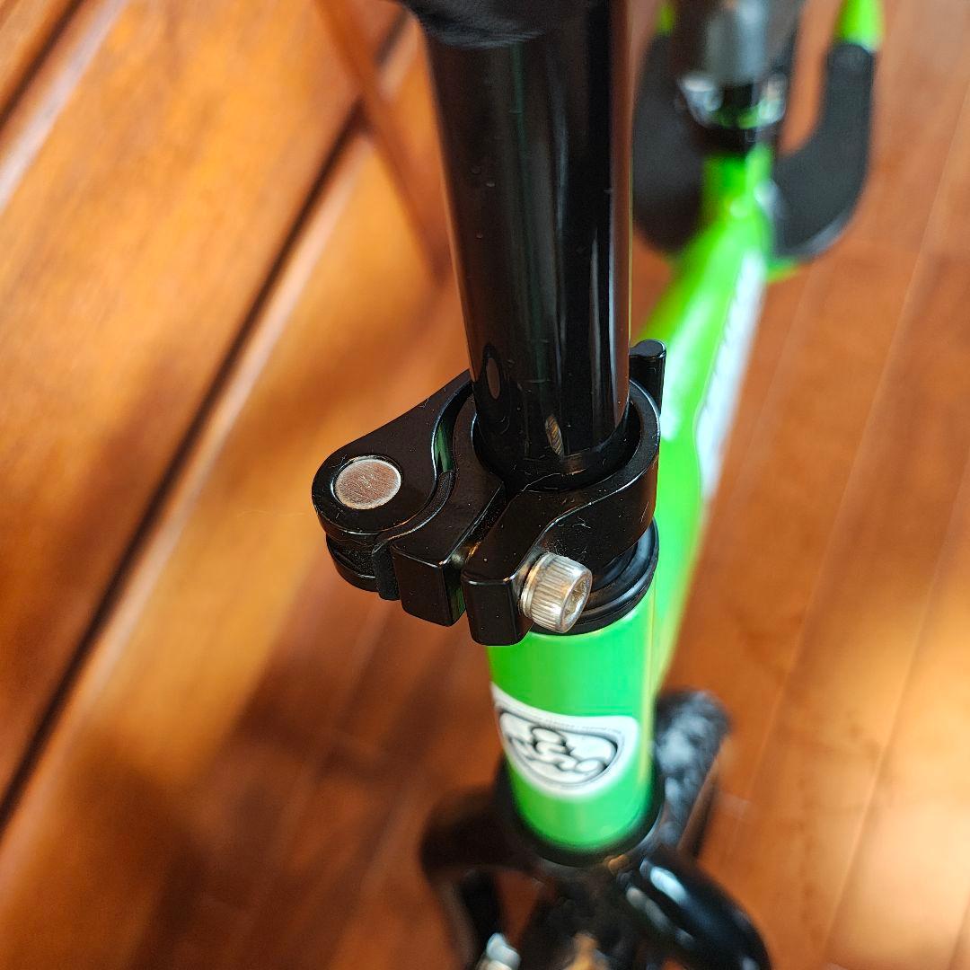 極美品 ほぼ未使用 STRIDER ストライダー スポーツタイプ 緑 グリーン