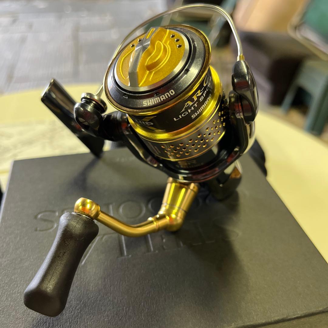 シマノ　10ステラ　C2000HGS ［極美品］トラウト　ダイワ　管釣り