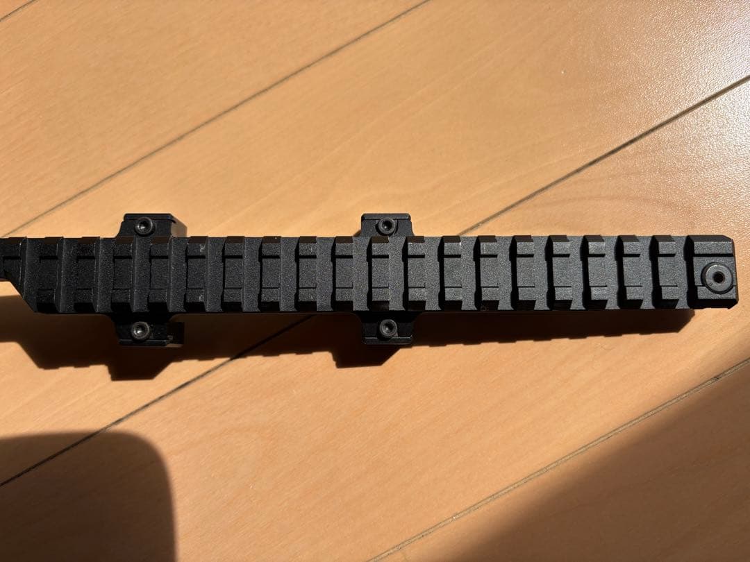 【極美品】LayLax 次世代MP5用レイルスリーブ