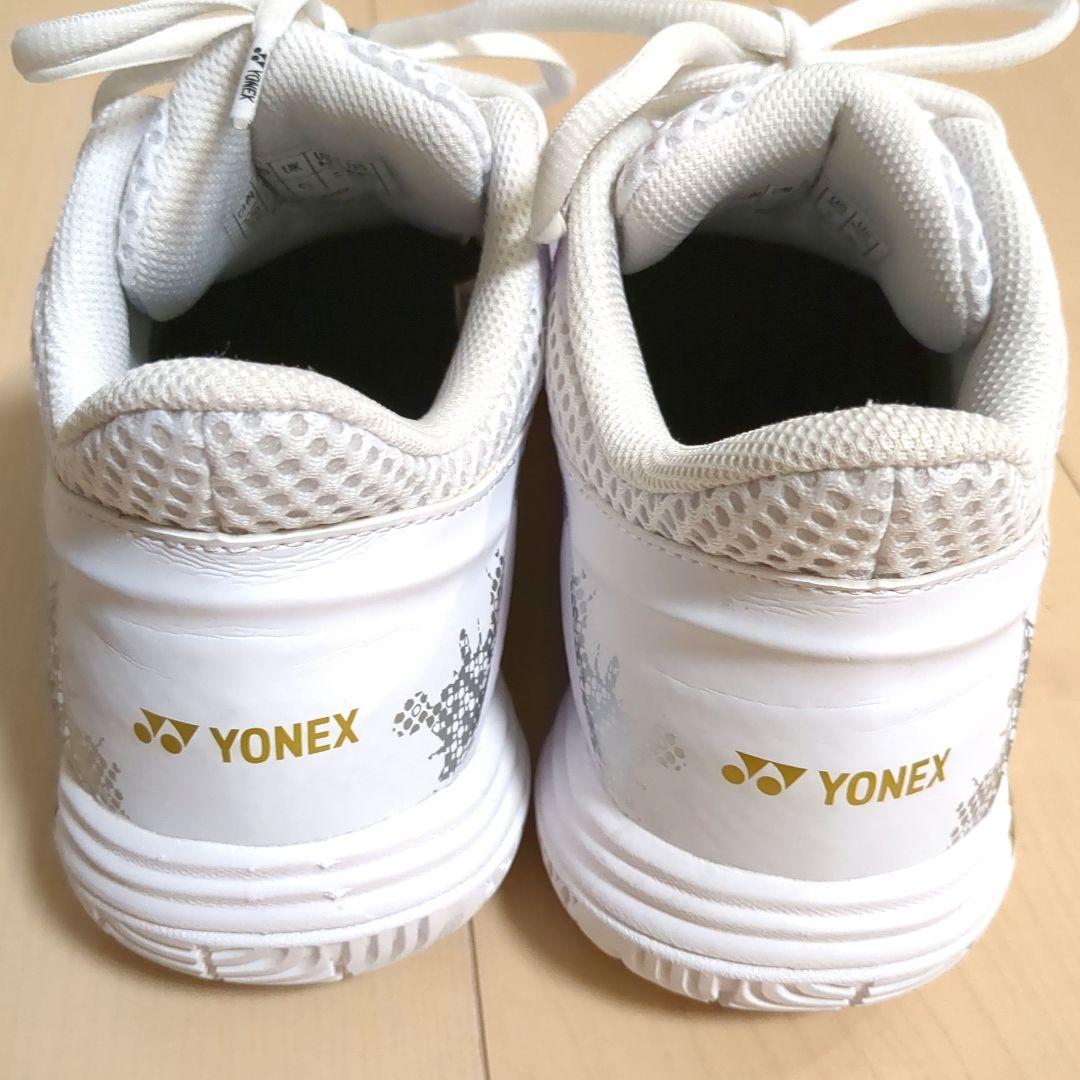 YONEX　バドミントンシューズ　23cm　美品　 (中敷き新品未使用品)