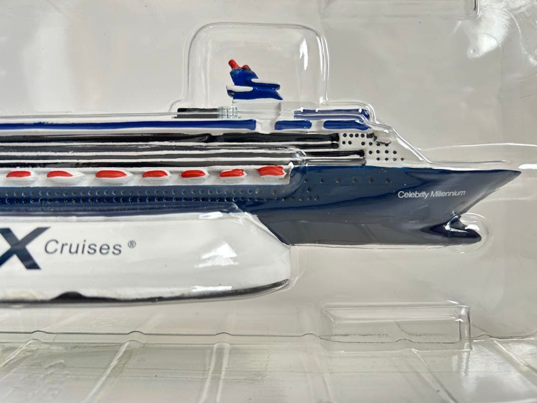 Celebrity Millennium Official 船模型 約25cm