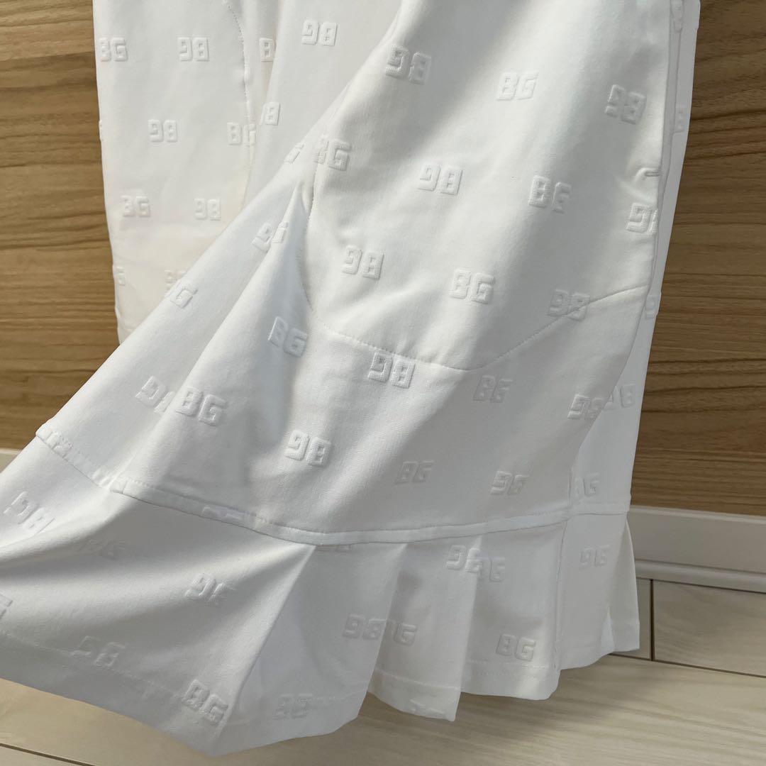 新品★38,500円 BRIEFINGゴルフワンピース ノースリーブスカート白L