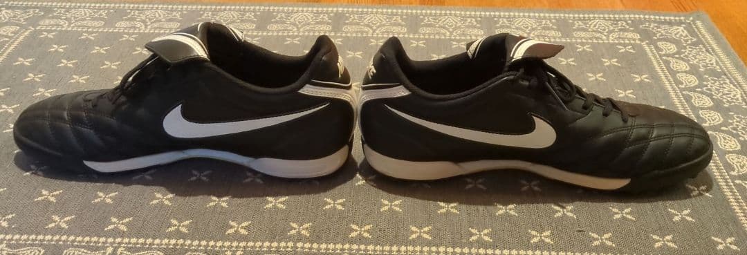 【美品】NIKE ティエンポ 2010 サッカーシューズ