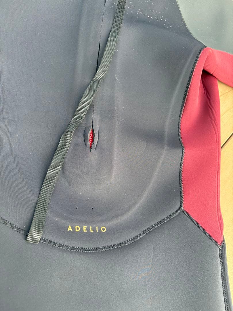 ADELIO wetsuit,chippa wilsonモデル、シーガル