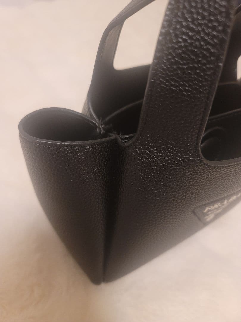 ノベルティ PRADA ミニトートバッグ ブラック