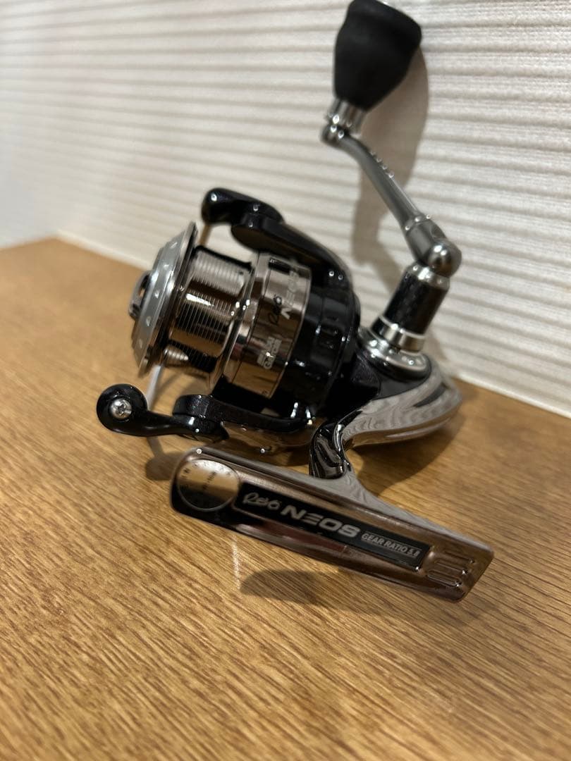 Abu Garcia Revo NEOS 2500MSH スピニングリール