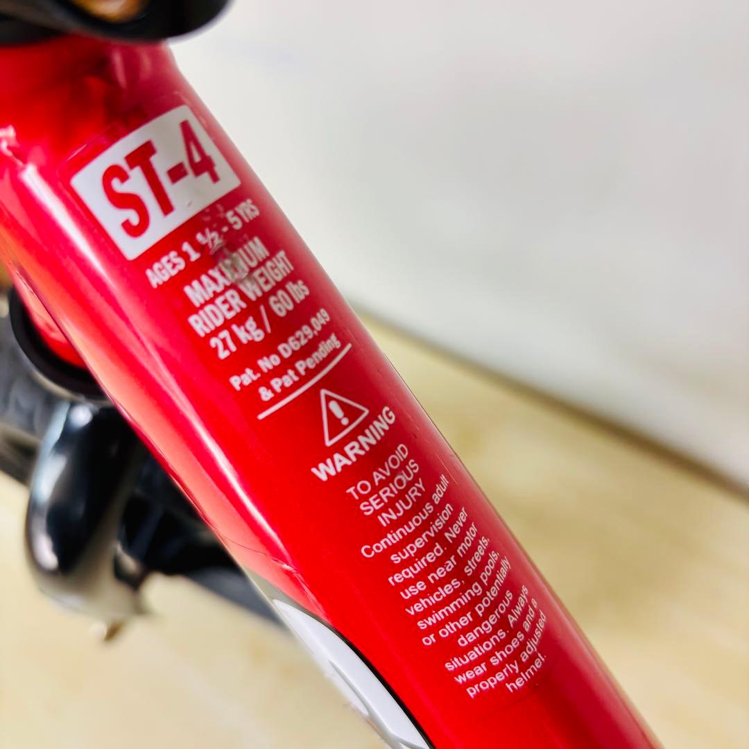 【希少品】STRIDER ストライダー ST-4レッド送料込み　スタンド付き