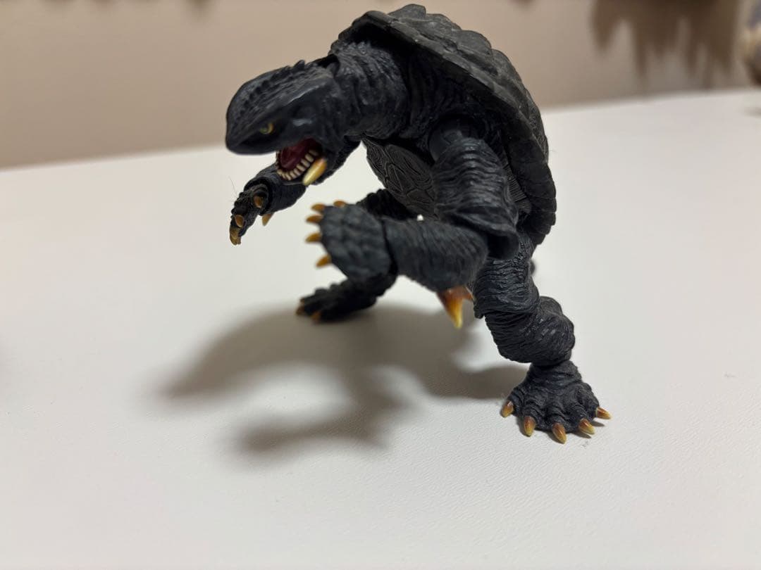 ガメラ　ギャオス　フィギュア