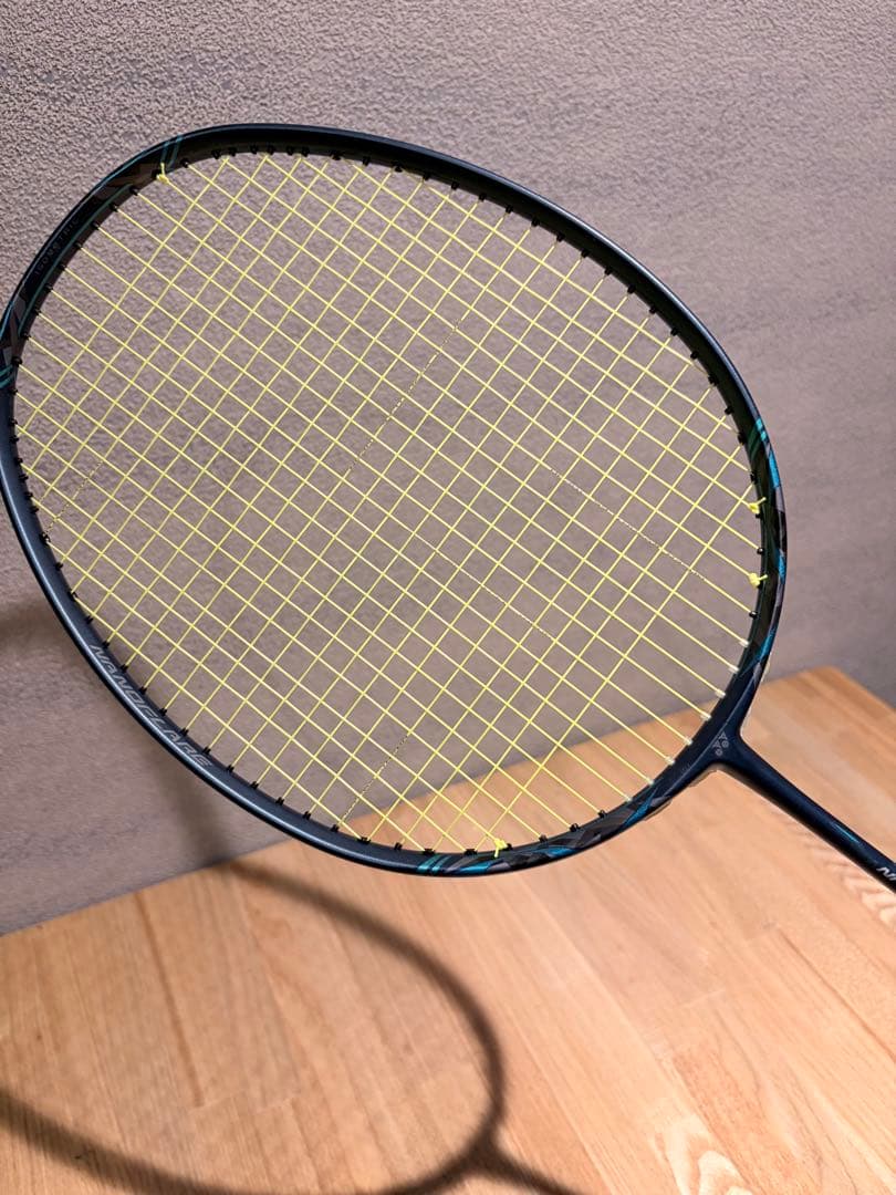 YONEX ナノフレア800プロ 4UG6