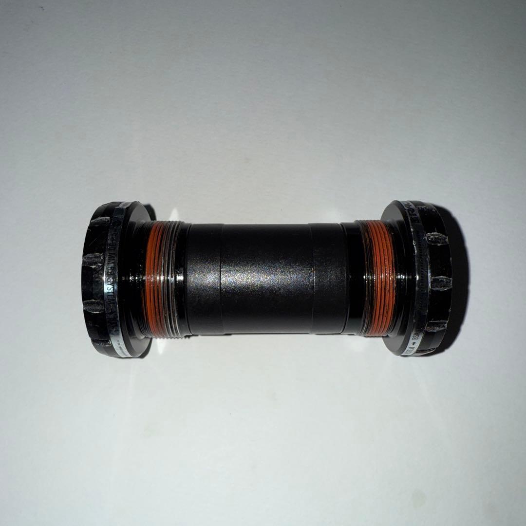 Race Face Cinch BSA 30 mm ボトムブラケット　新品