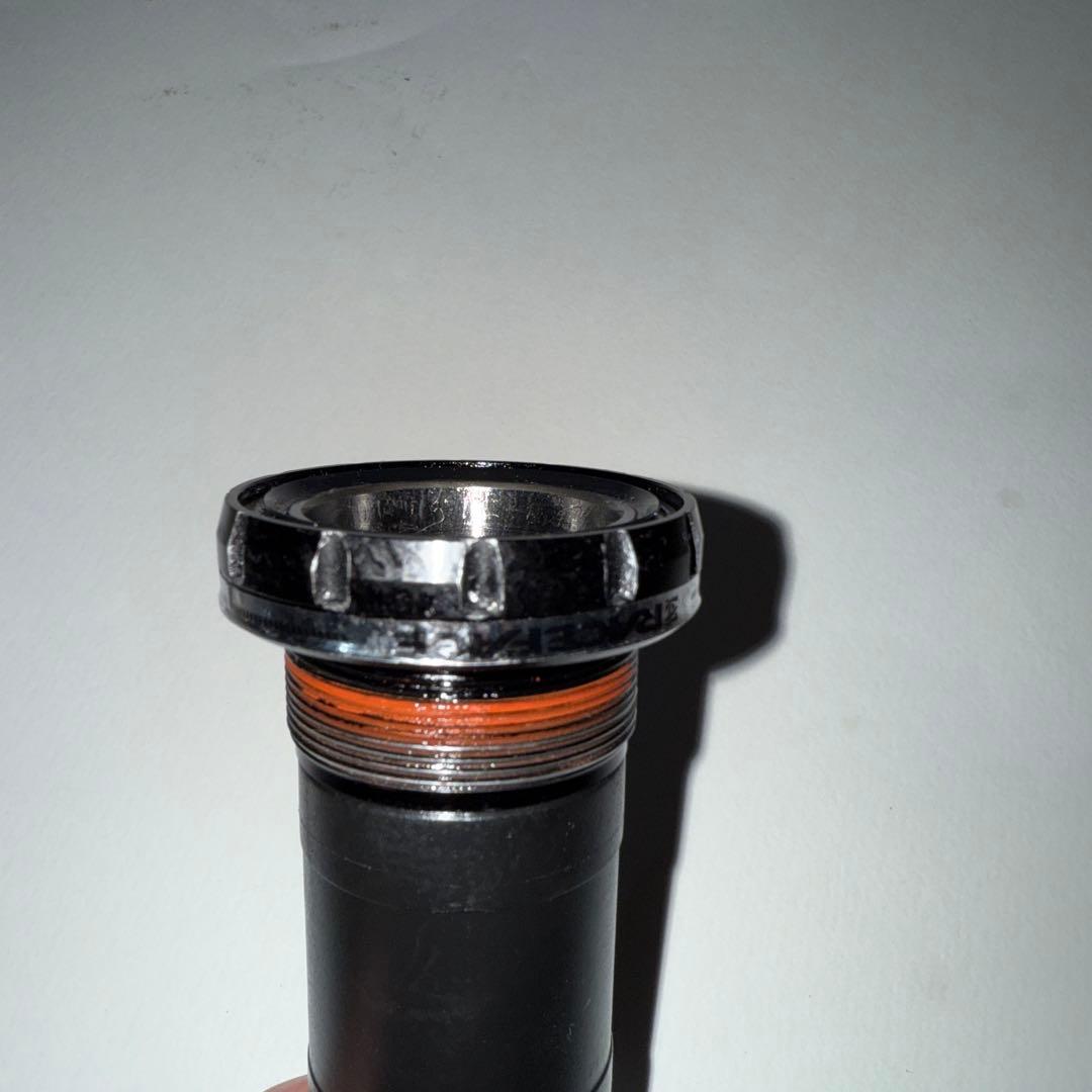 Race Face Cinch BSA 30 mm ボトムブラケット　新品