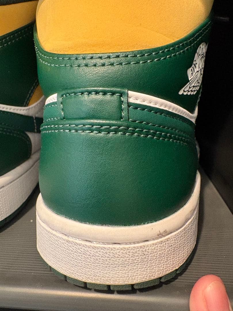 シューズ(男性用) Nike Air Jordan 1 MidSeattle Supersonics