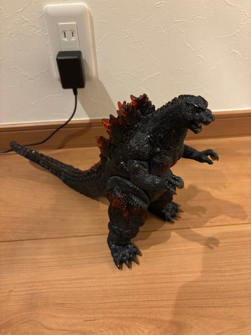 西*彦様 バーニングゴジラ フィギュア（塗装発光改造）