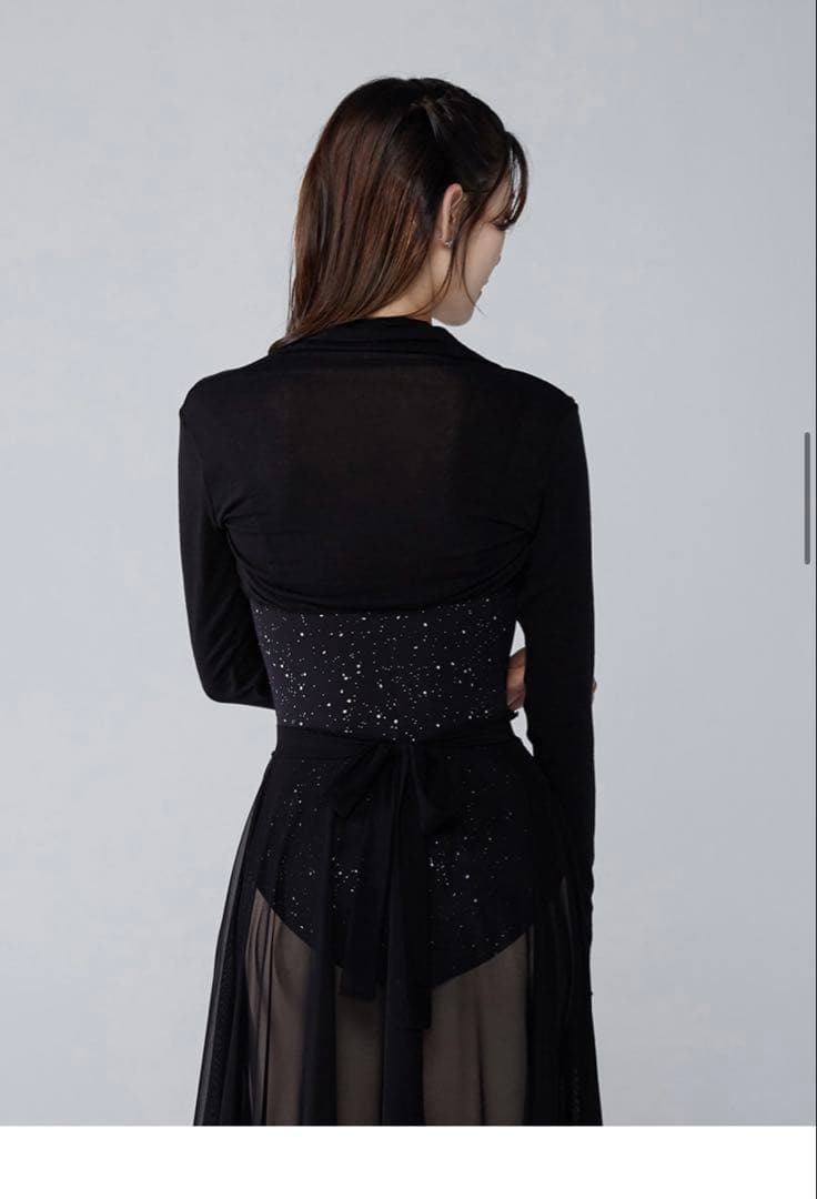 Byplie バイプリエ　ニットシャーリングシュラグ　黒　バレエ　トップス