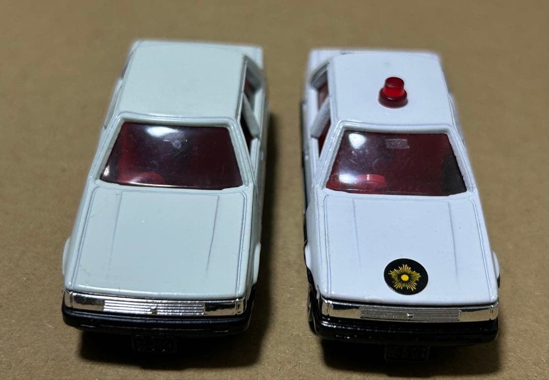 トミカ トヨタ カローラ 4ドアセダン 2台セット
