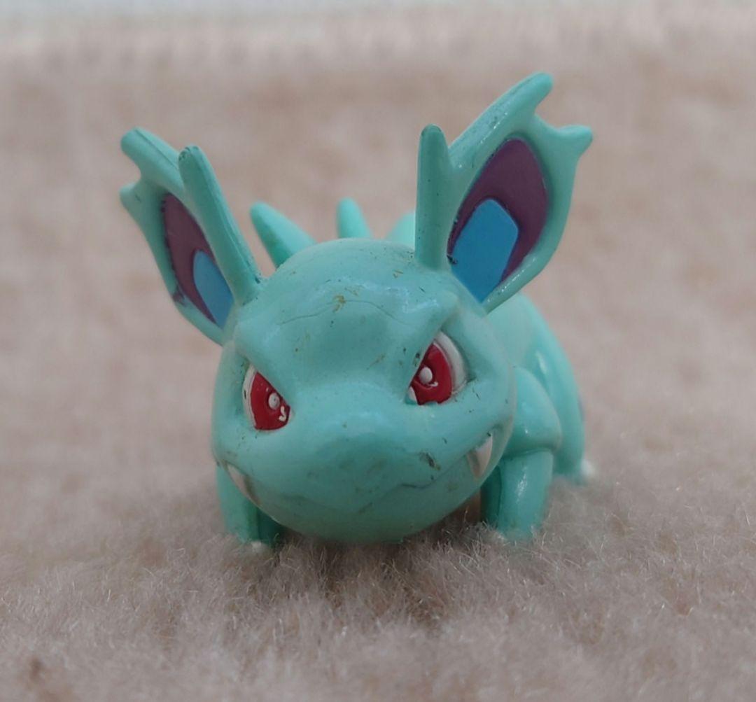 ポケモン　モンコレ　ニドリーナ