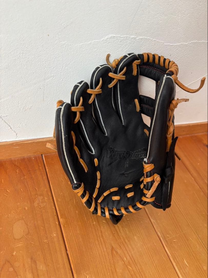 Mizuno 少年軟式グローブ 黒/赤 左投げ用