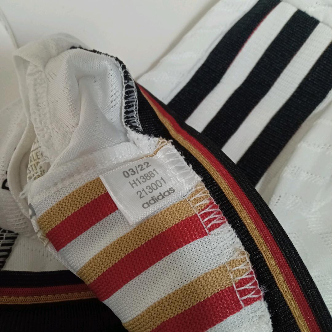 adidas ドイツ代表 2022 サッカーシャツ ユニホーム　XL