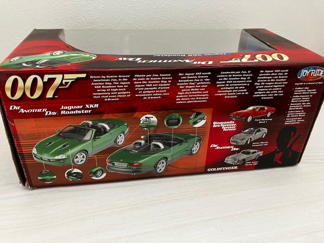 1/18 ジャガー XKR ロードスター 007 ボンドかー