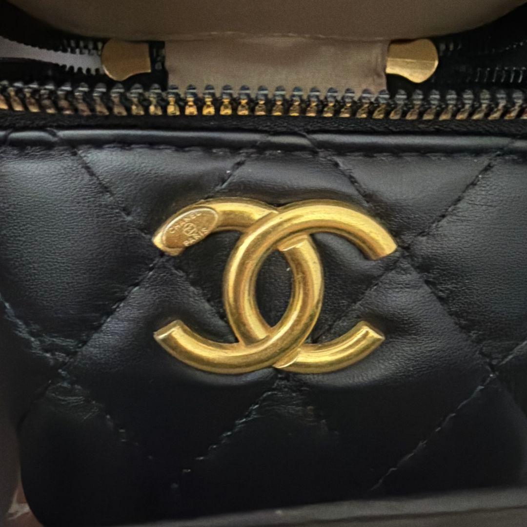 新品未使用品！ノベルティーCHANEL ブラック レザー ショルダーバッグ