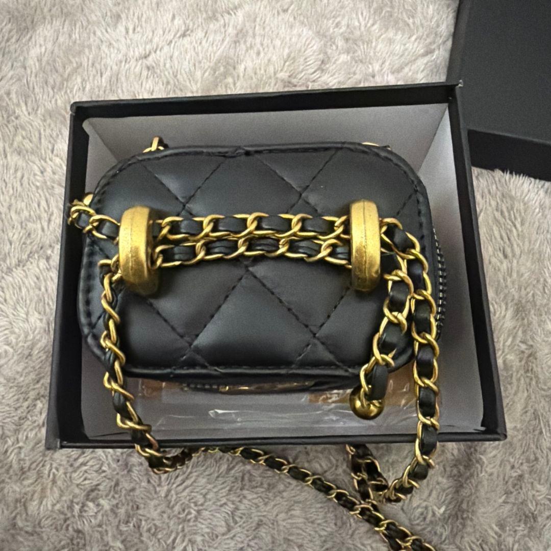 新品未使用品！ノベルティーCHANEL ブラック レザー ショルダーバッグ