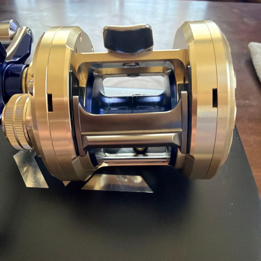 DAIWA MILLIONAIRE BASARA 両軸リール200H右ハンドル