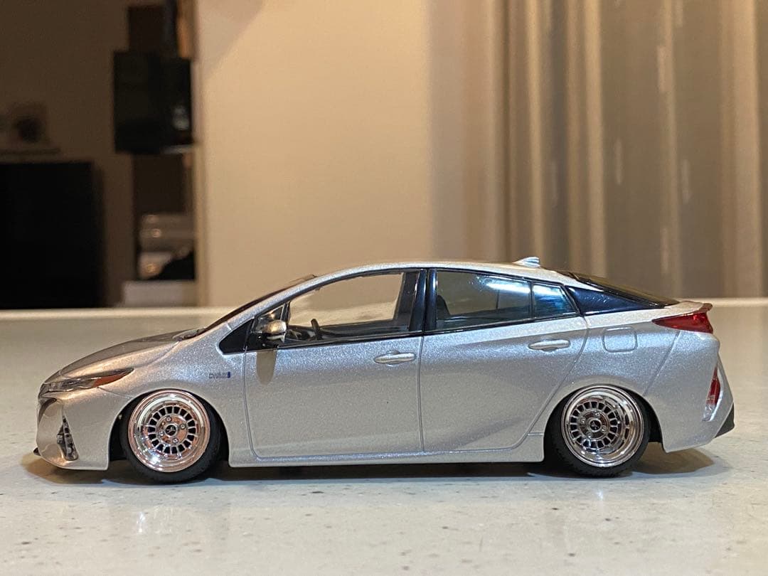 プリウス　PHV ローダウンカスタム 1/30 ダイキャストモデル