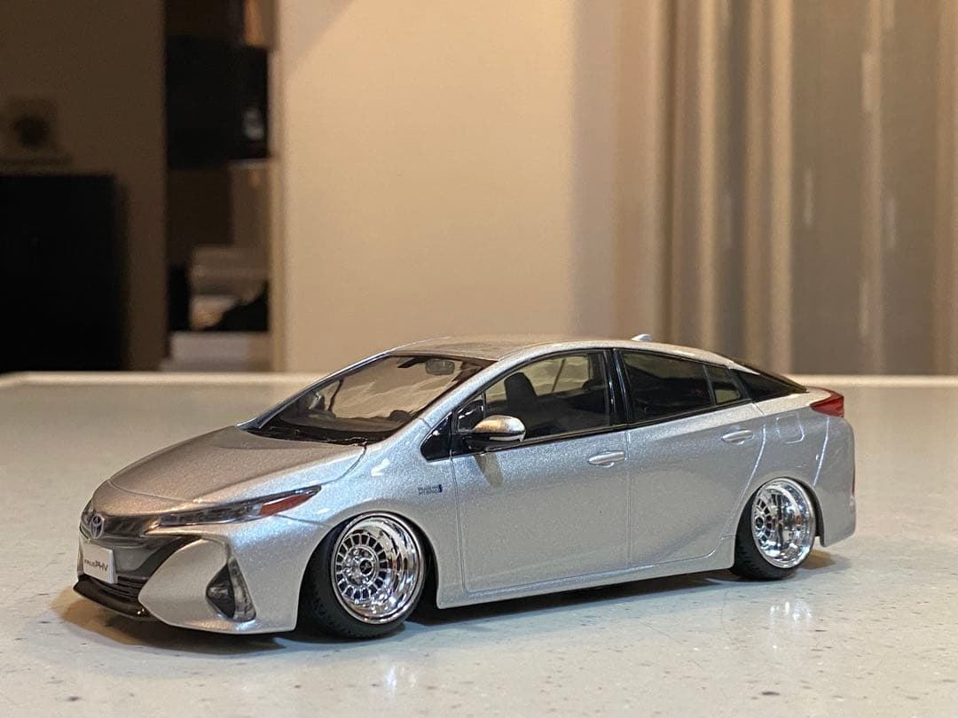 プリウス　PHV ローダウンカスタム 1/30 ダイキャストモデル
