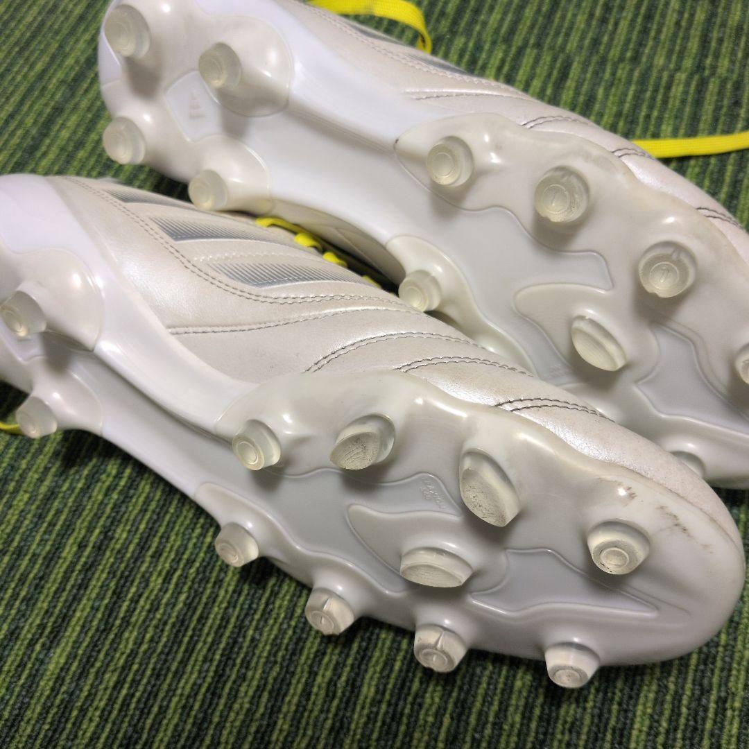 adidas COPA ホワイト スパイクシューズ