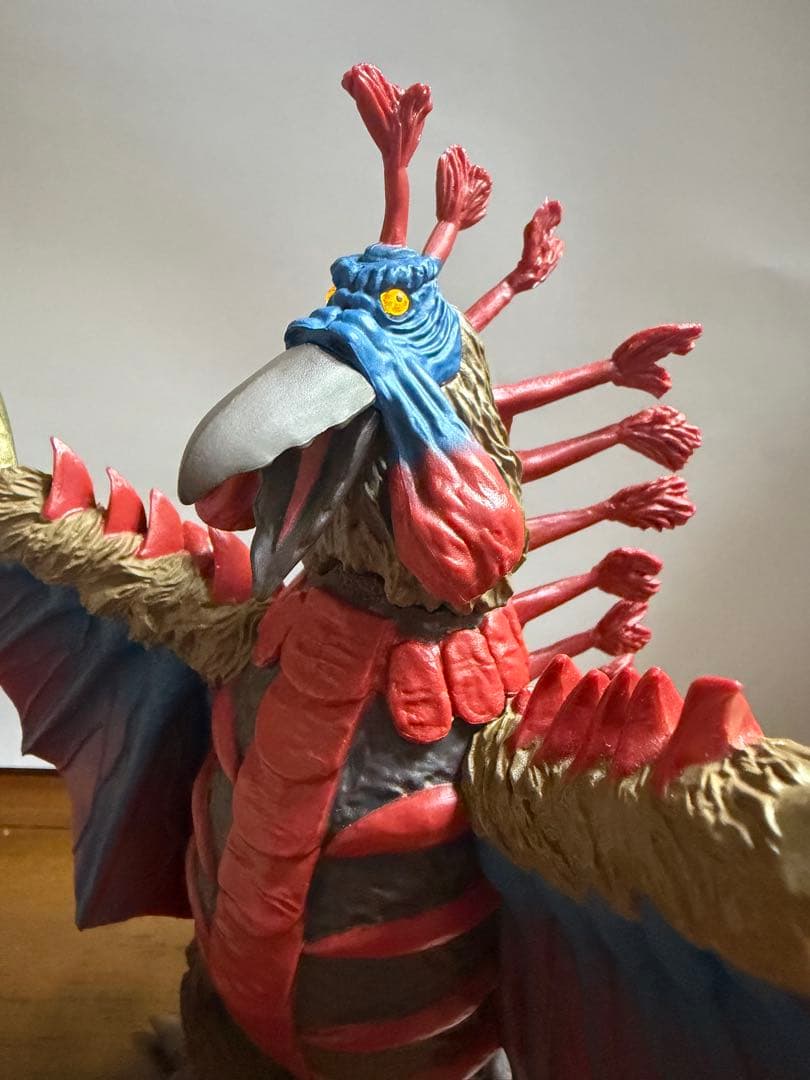 ウルトラマン　アルティメットルミナス　バードン