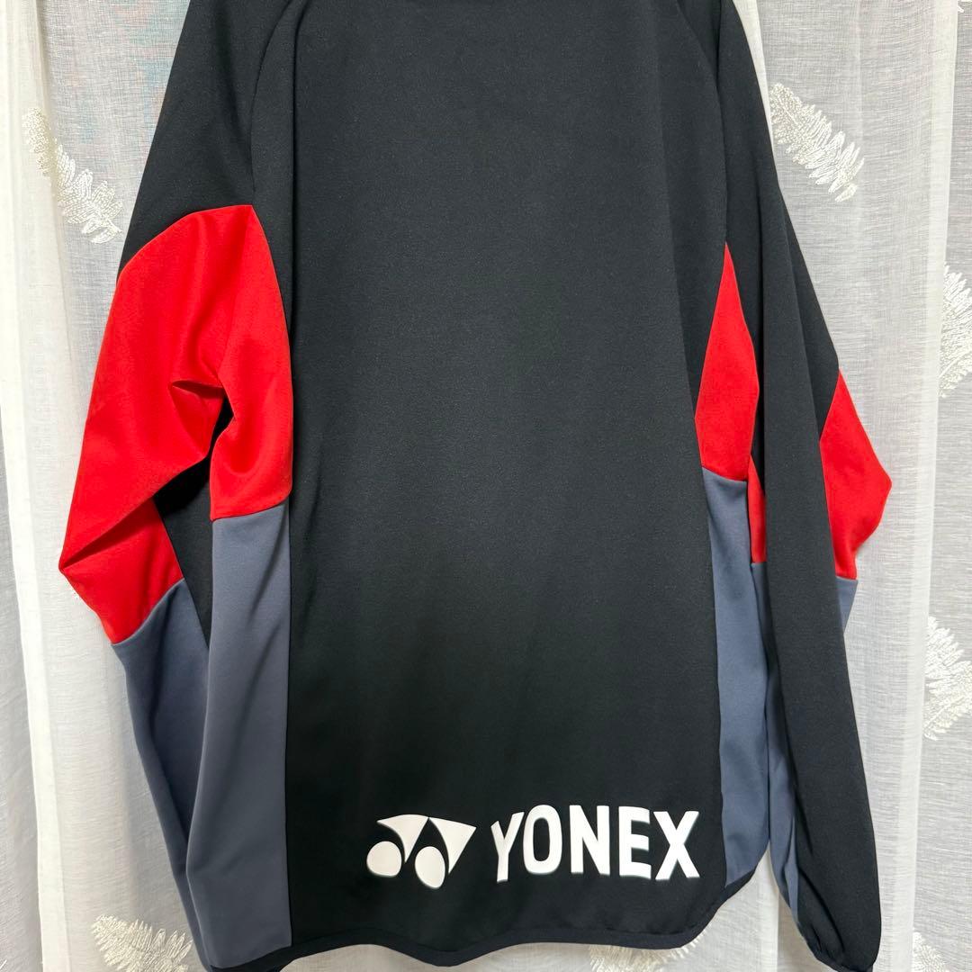 YONEX ジップアップジャケット XO 黒/赤
