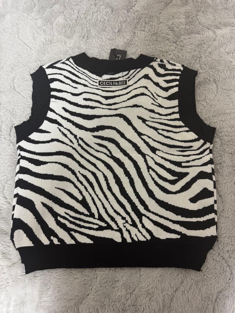 CECIL McBEE ゼブラ柄 ベスト M