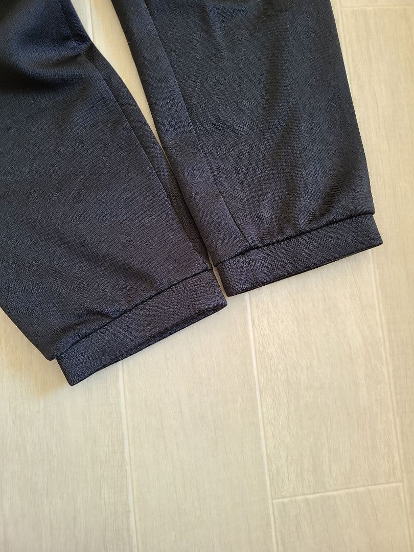 adidasジャージ上下　トップスSボトムスＭ黒セットアップメンズ