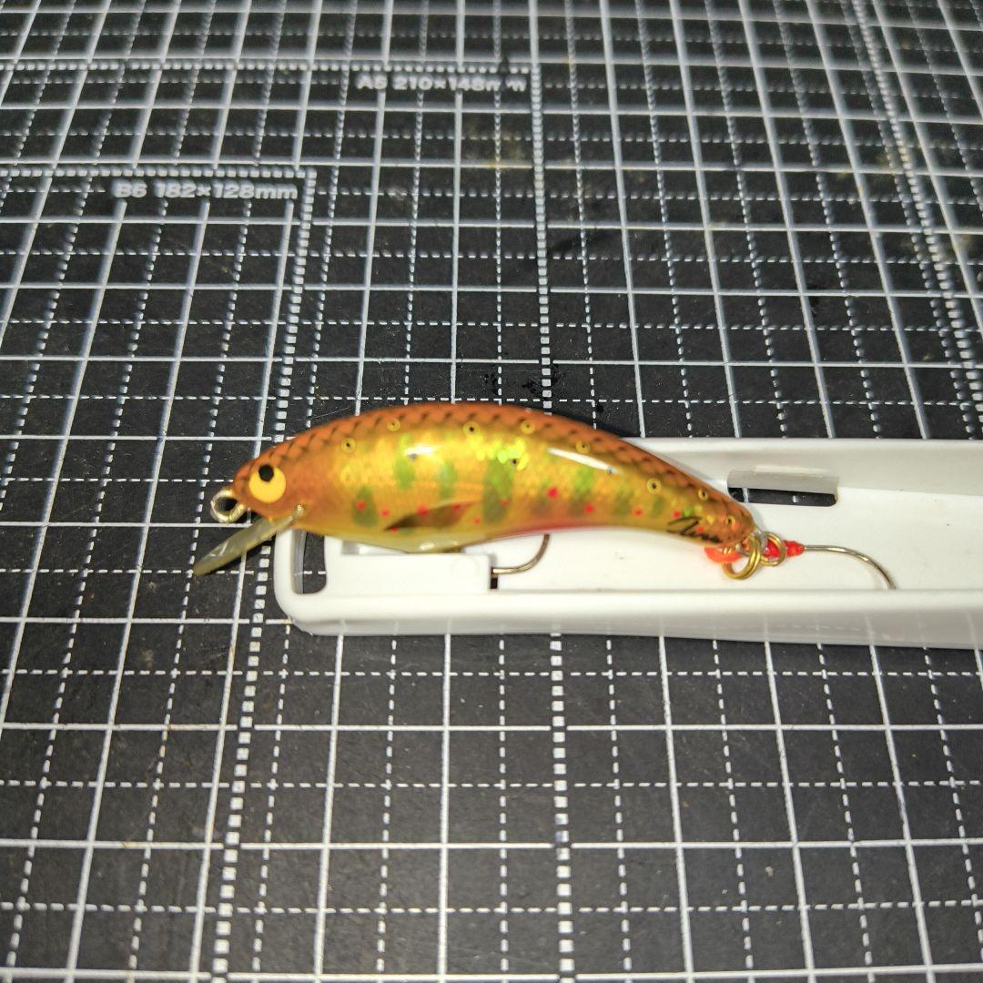 ハンドメイド　ミノー　約２グラム　値下げ中！！