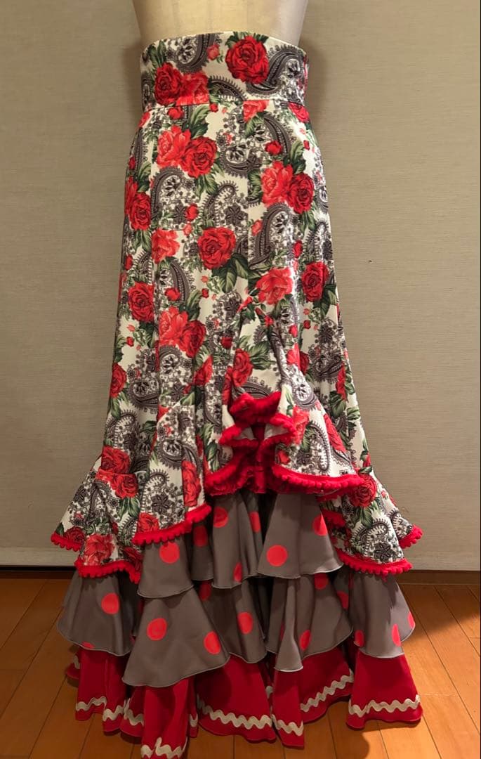 マリキータ　中古美品　ファルダとベストセット 花柄