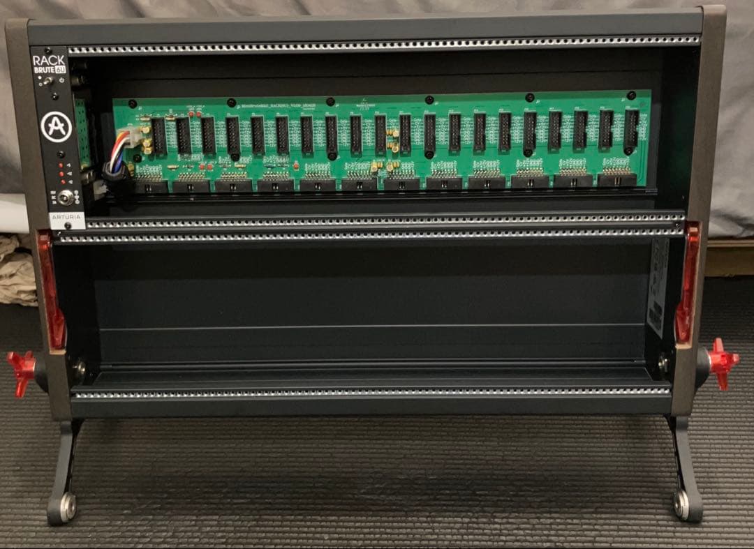 ARTURIA RACKBRUTE 6U モジュラーシンセ ケース ユーロラック