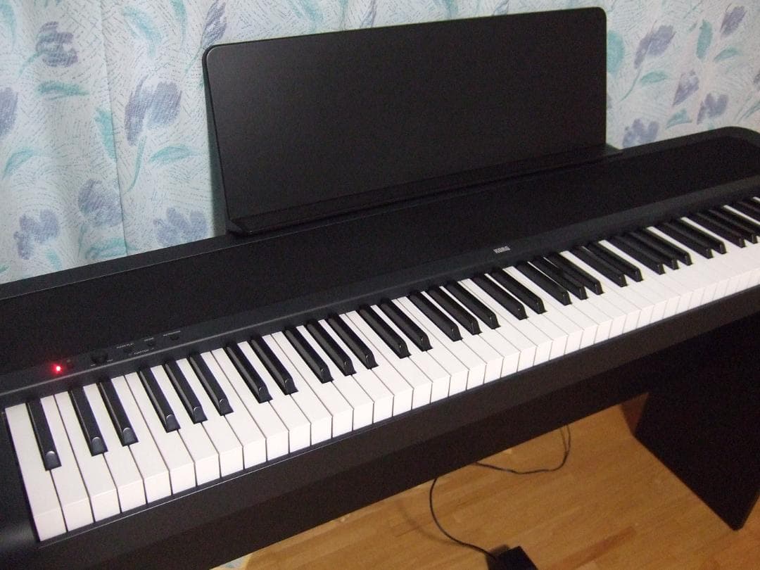 KORG B2-BK 電子ピアノ 88鍵 スタンド・ペダル・ヘッドホン付 送料込