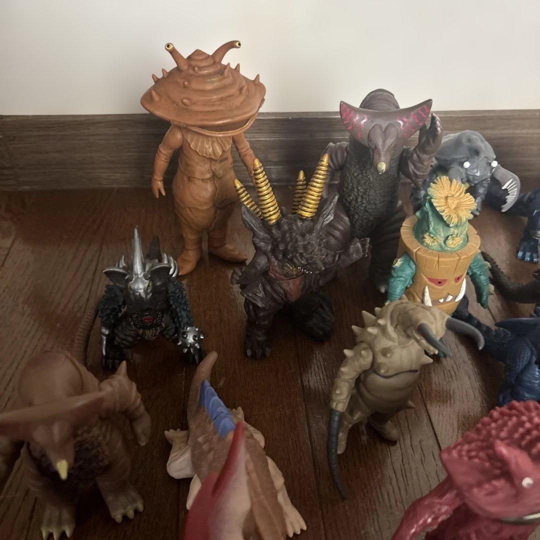 怪獣フィギュアセット 27体