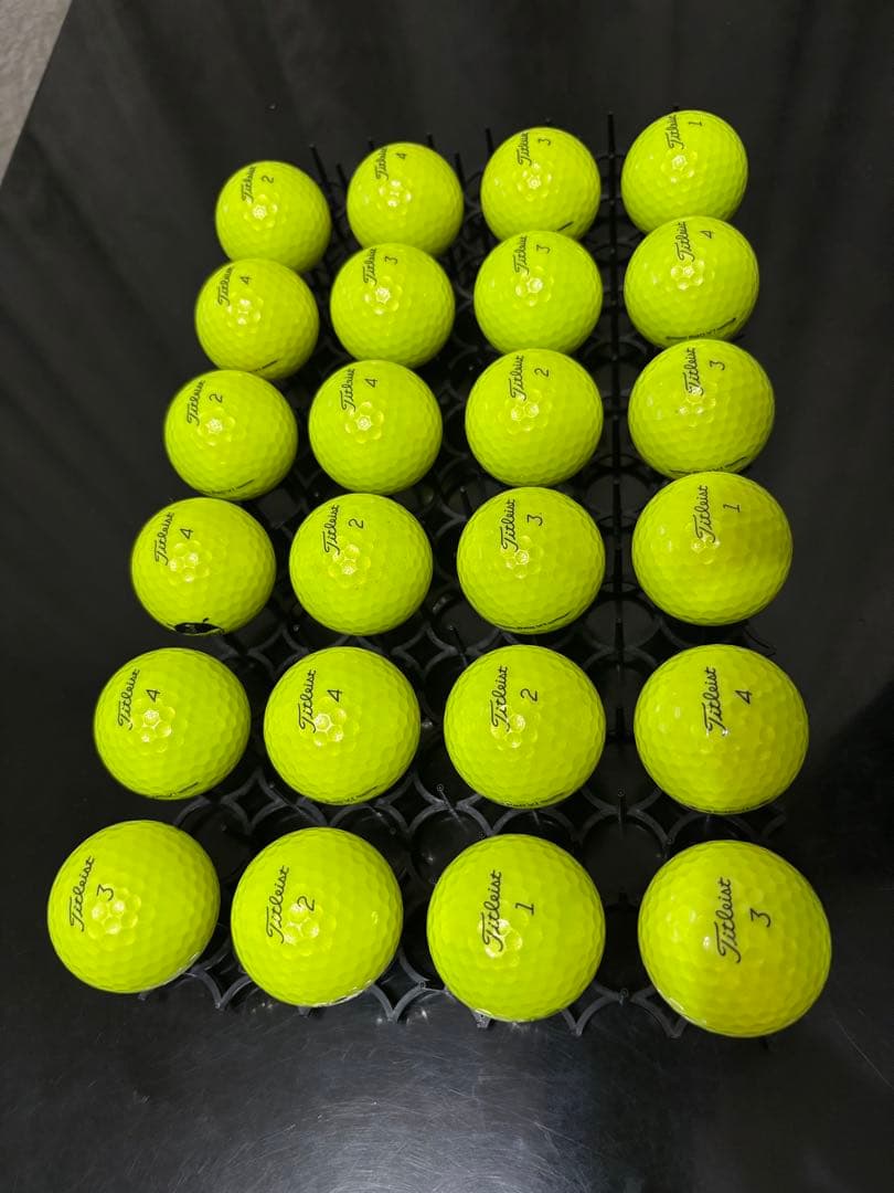 新品に近い　送料込み　タイトリスト　PRO V1 ロストボール 24球セット